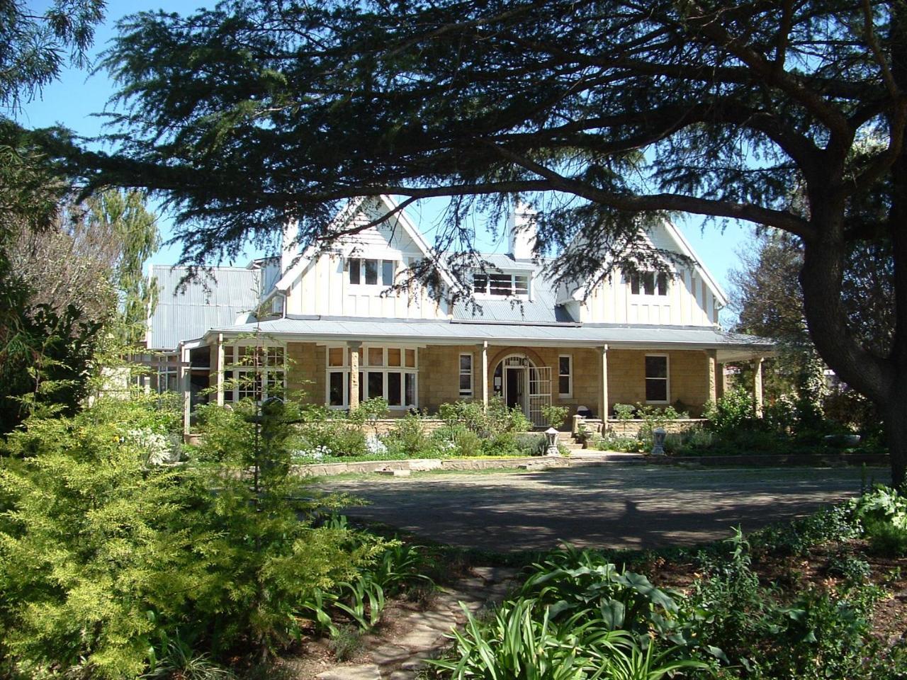 Shady Pines Guest House Harrismith Bagian luar foto